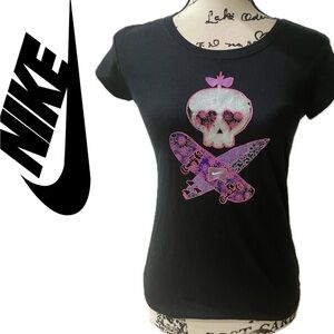 Y2K NIKE HOT PINK GIRLY SKULL WITH A BOW SKATEBOARD BODYBOARD T-SHIRT SIZE XS